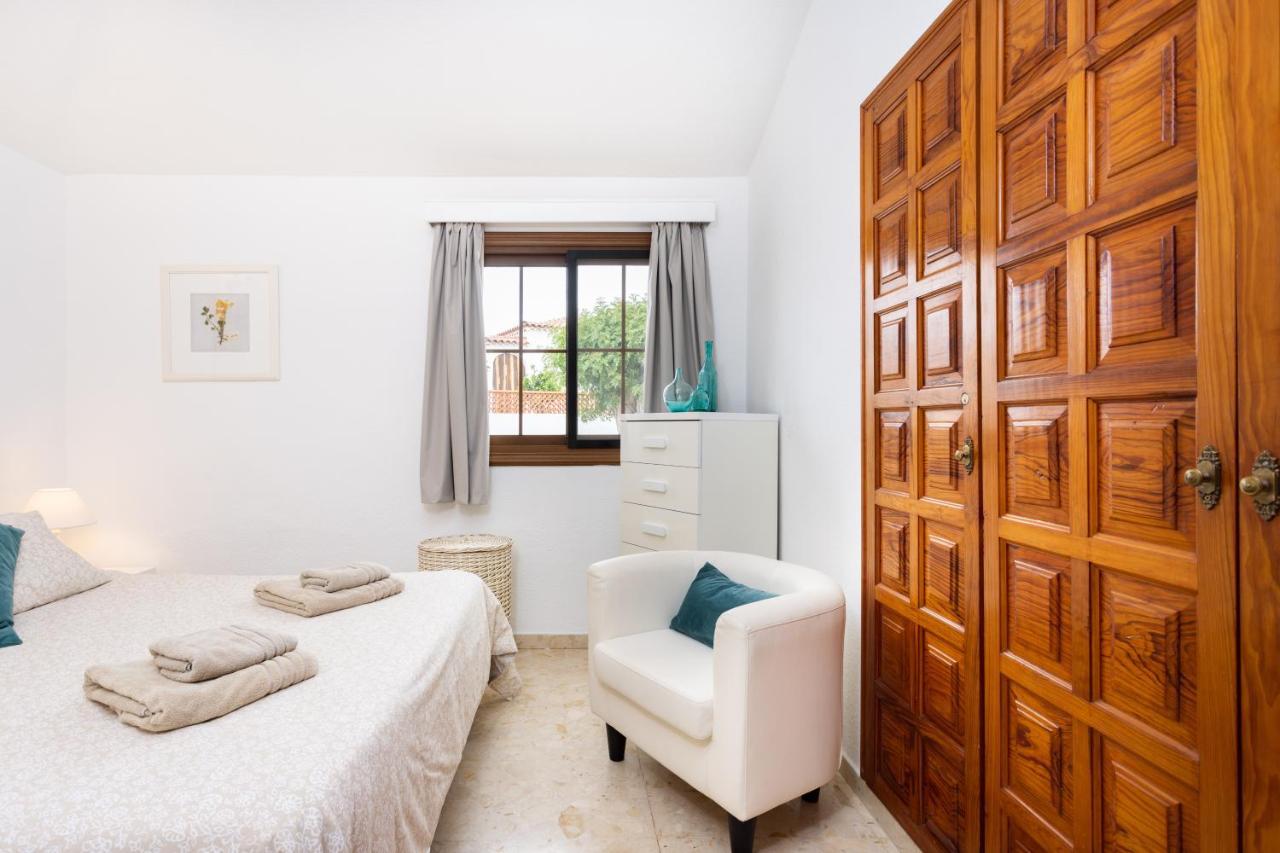 サンミゲル・デ・アボナ Casa Bransford, Excellent, Sunny House With Private Heated Poolヴィラ エクステリア 写真