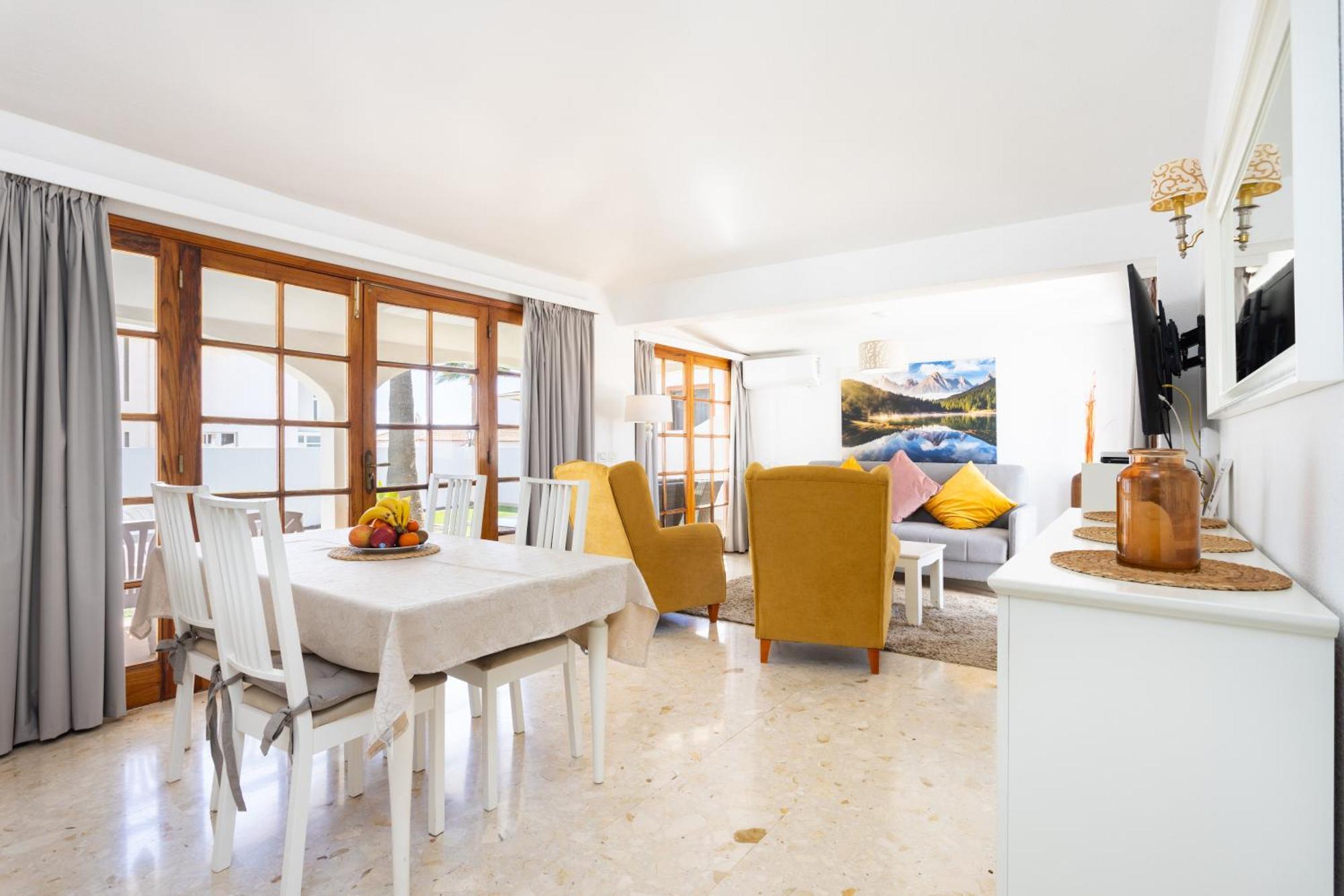 サンミゲル・デ・アボナ Casa Bransford, Excellent, Sunny House With Private Heated Poolヴィラ エクステリア 写真