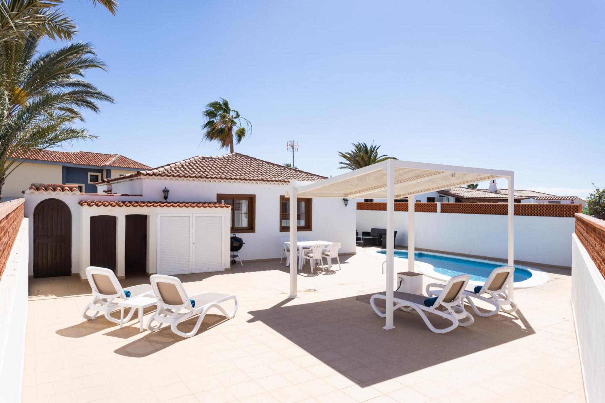サンミゲル・デ・アボナ Casa Bransford, Excellent, Sunny House With Private Heated Poolヴィラ エクステリア 写真