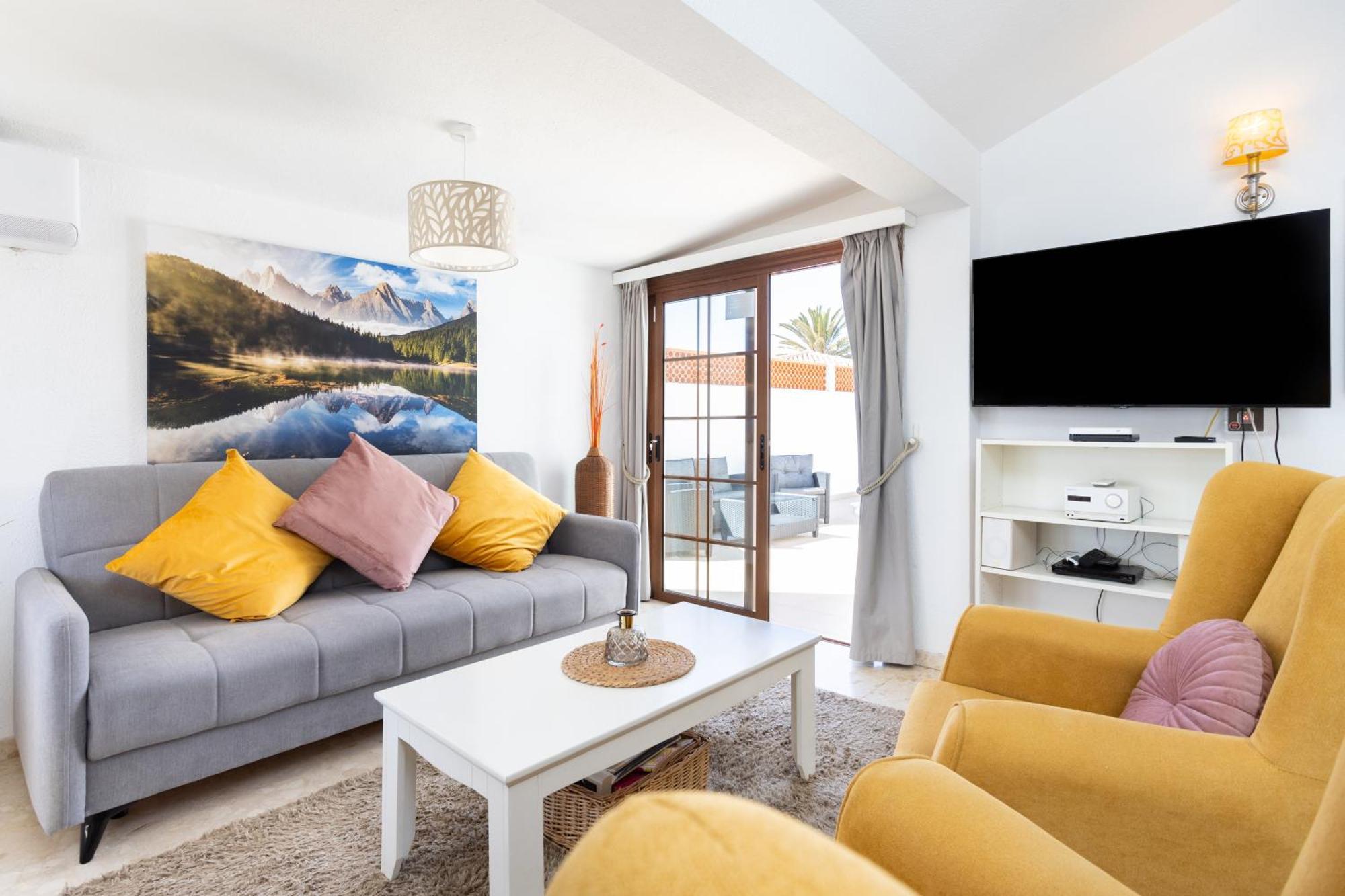 サンミゲル・デ・アボナ Casa Bransford, Excellent, Sunny House With Private Heated Poolヴィラ エクステリア 写真